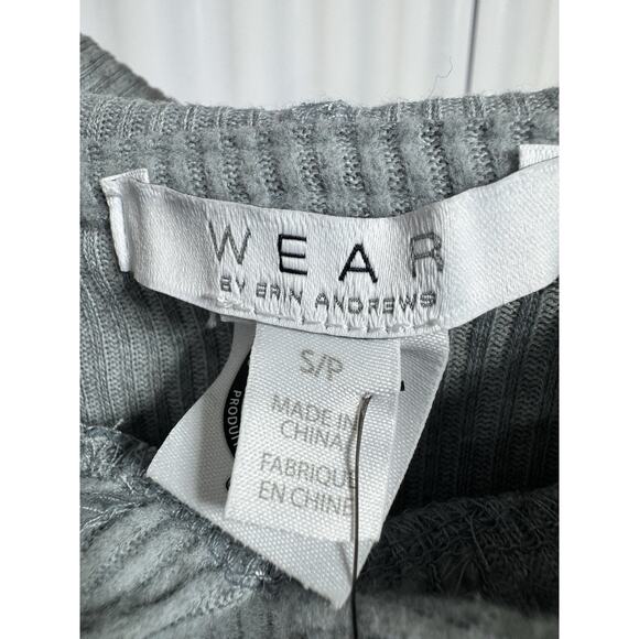 Wear By Erin Andrew’s Boston Bruins Logo Silver Knit Sweater Hoodie Sz S/P NWT - Picture 3 of 6